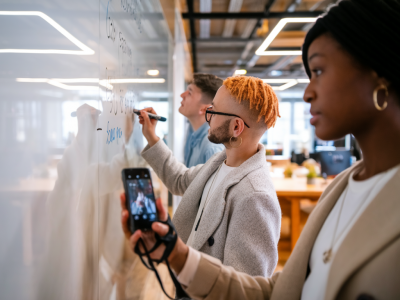 Wie skaliere ich content marketing mit zwei personen team, ohne contentqualität zu opfern